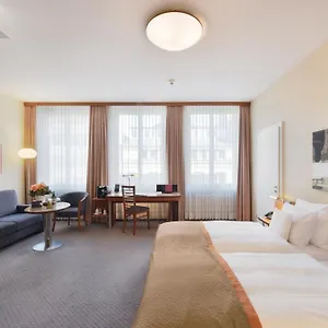 **** Otel Glaernischhof By Trinity İsviçre