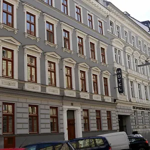 **** Otel Caratart Bombolo Avusturya